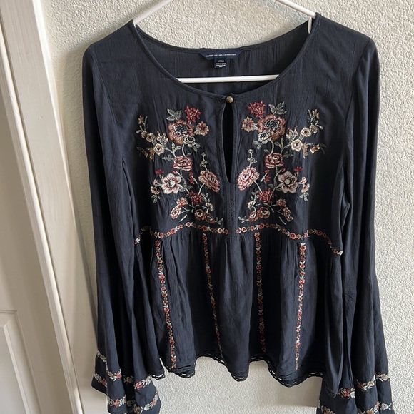 American Eagle  floral top - Picture 4 of 6